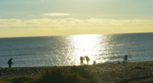 Blurry silhouettes of the fishermen at Ennereilly Beach. At 09h36, through the car's windscreen... for effect!